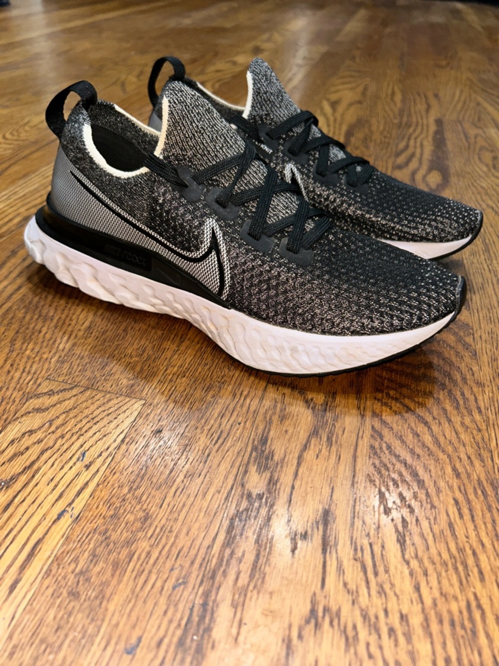 Nike React Infinity Run Flyknit Women’s Size 9 Black White Running Shoes